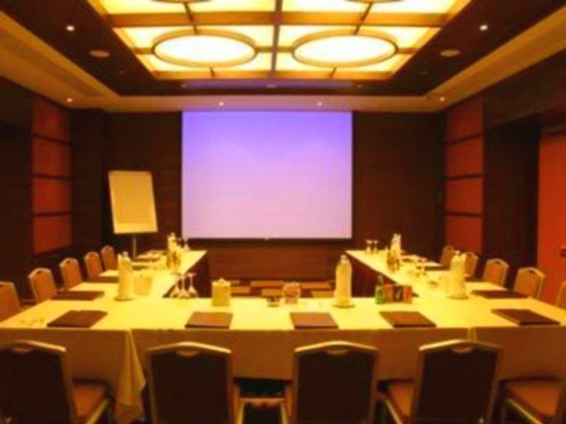 Four Points By Sheraton Le Verdun Beirut Exterior photo