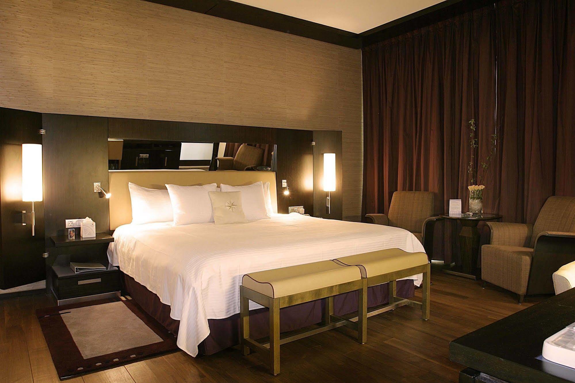 Four Points By Sheraton Le Verdun Beirut Exterior photo