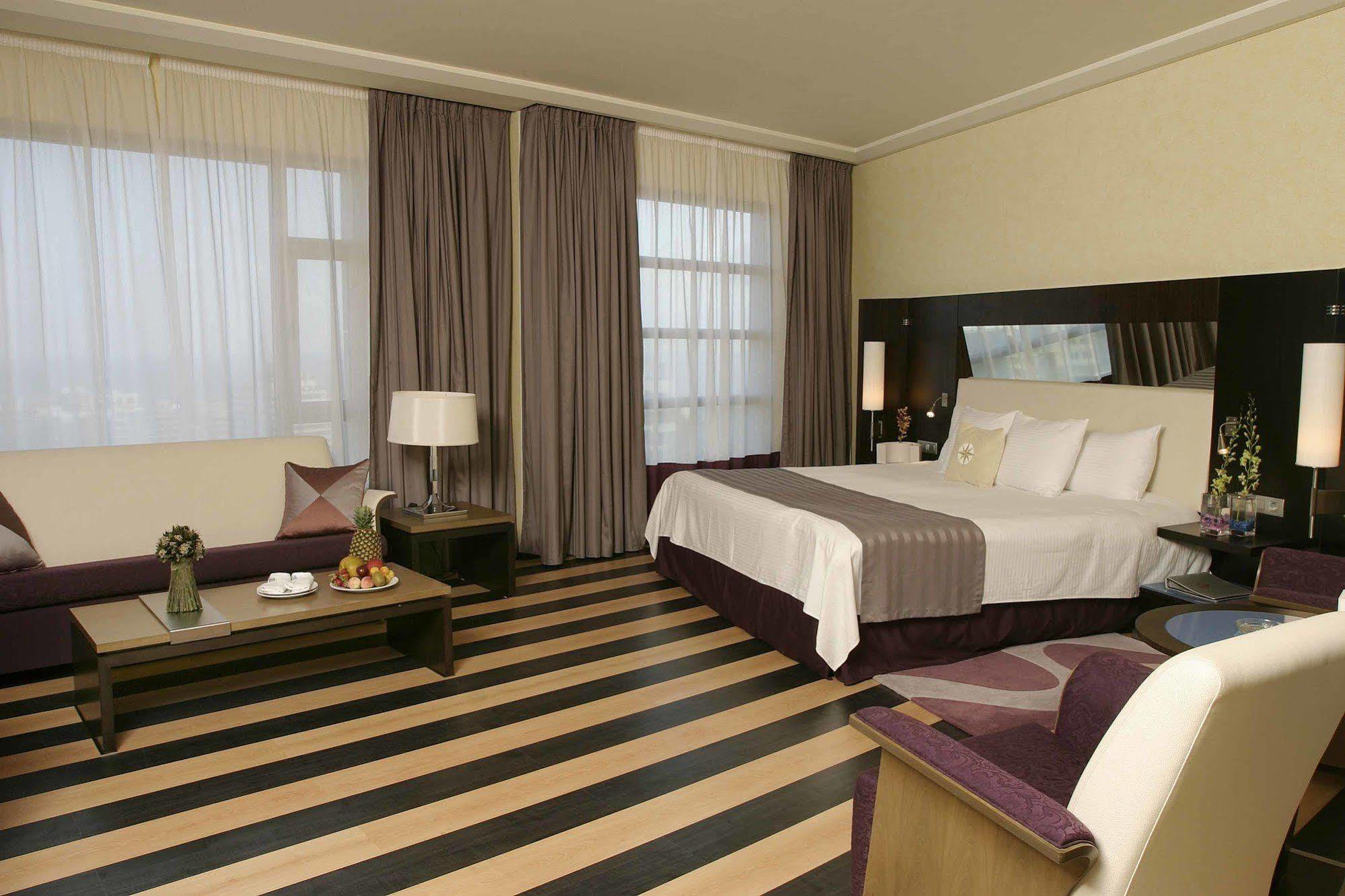 Four Points By Sheraton Le Verdun Beirut Exterior photo